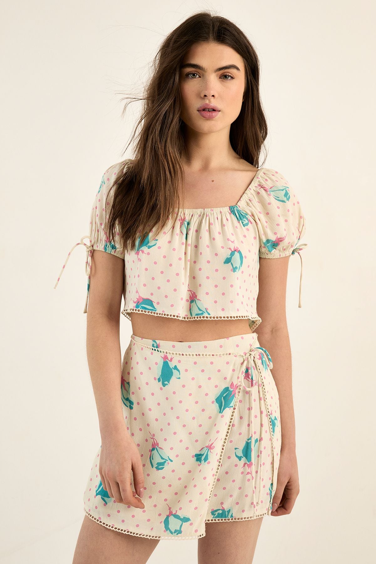 https://mediahub.prettylittlething.com/bgg28277_white_xl