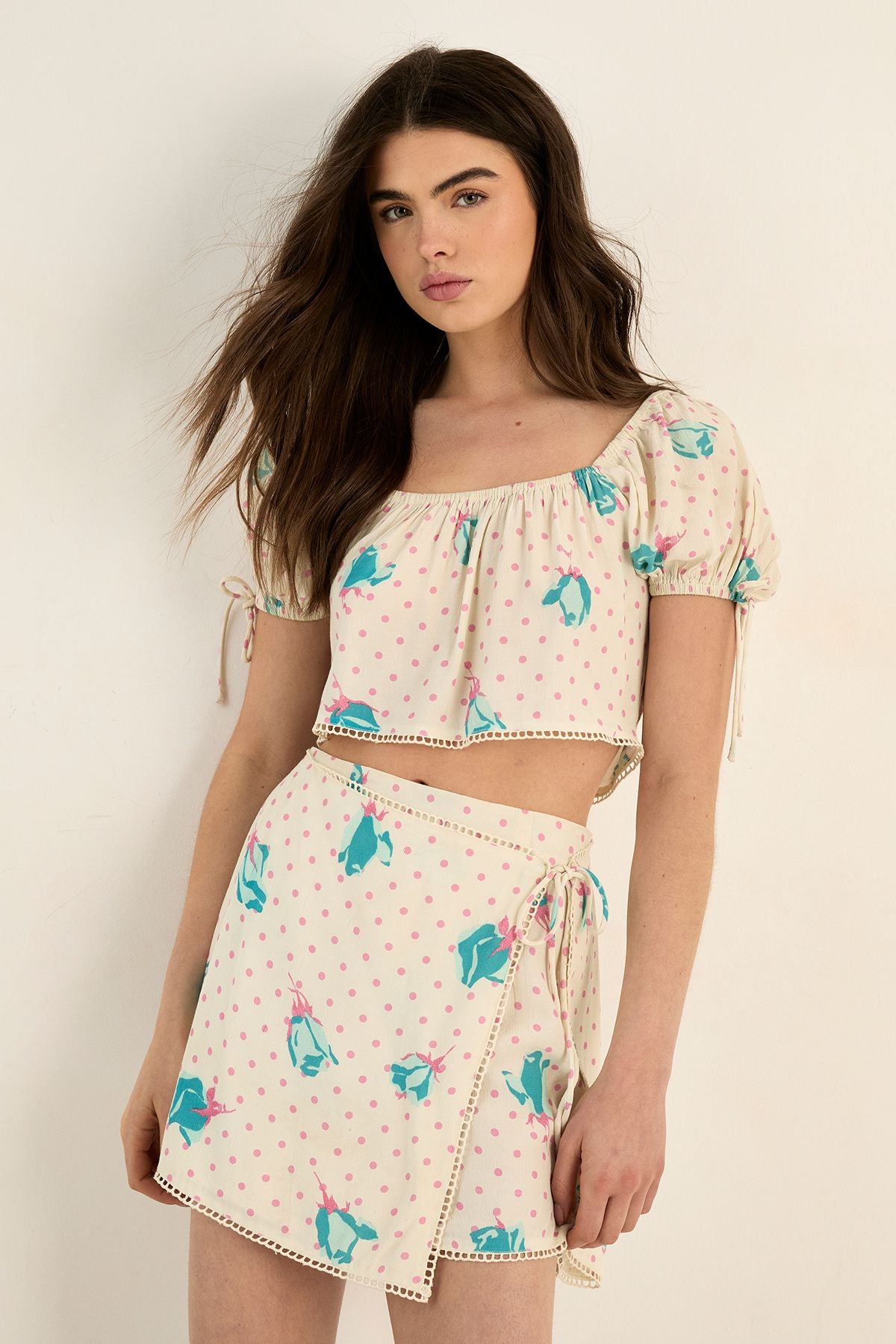 https://mediahub.prettylittlething.com/bgg28278_white_xl_1