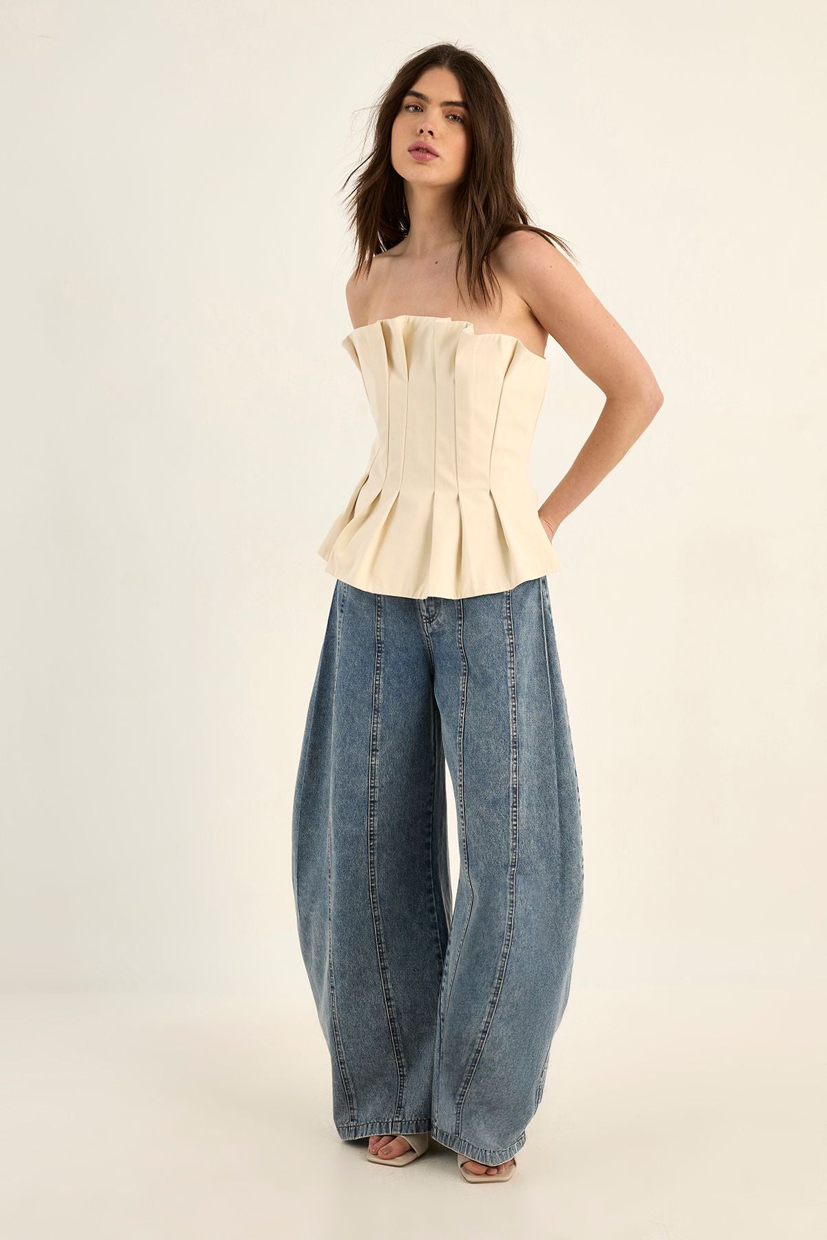 https://mediahub.prettylittlething.com/bgg28358_ivory_xl_1