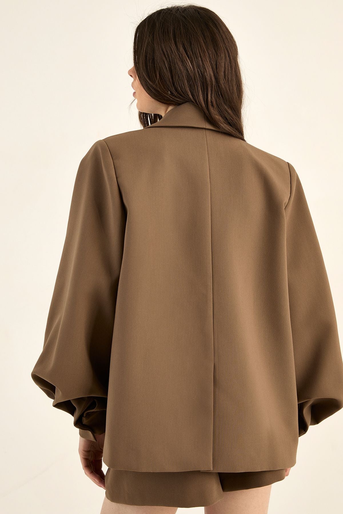 https://mediahub.prettylittlething.com/bgg28396_brown_xl_3