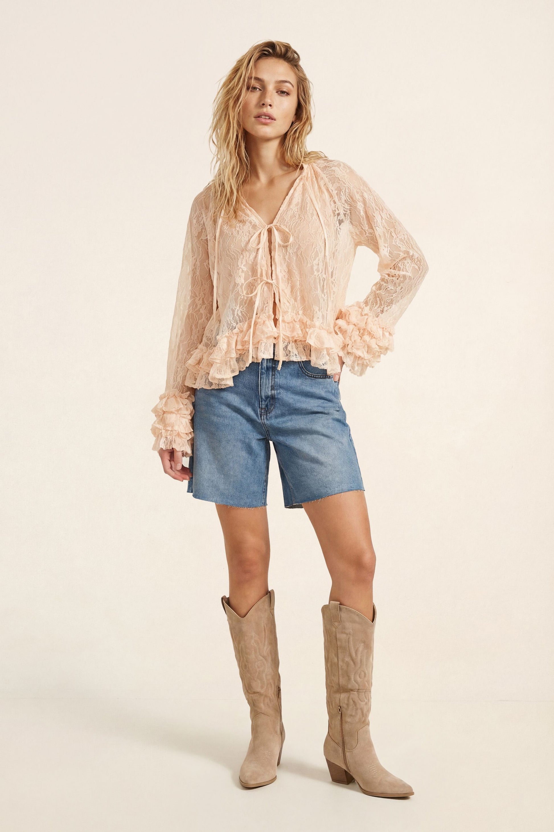 https://mediahub.prettylittlething.com/bgg28433_nude_xl