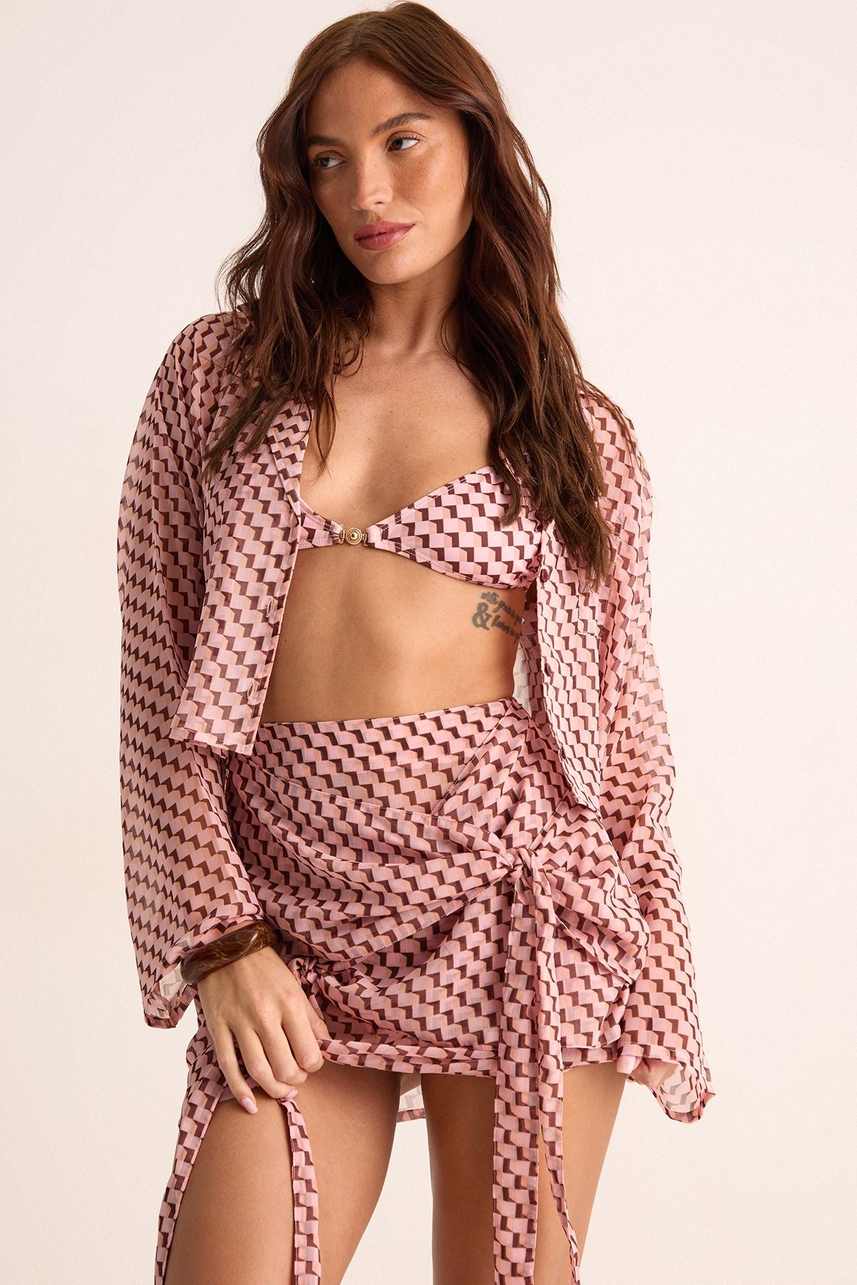 https://mediahub.prettylittlething.com/bgg28451_pink_xl