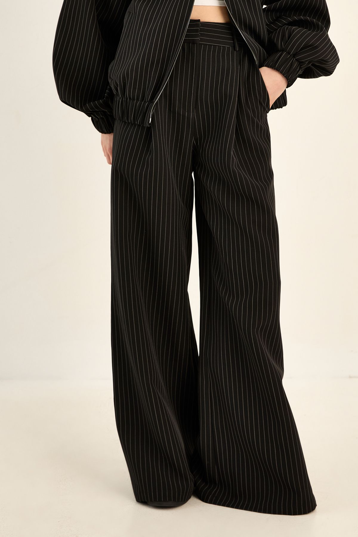 https://mediahub.prettylittlething.com/bgg28490_black_xl_1