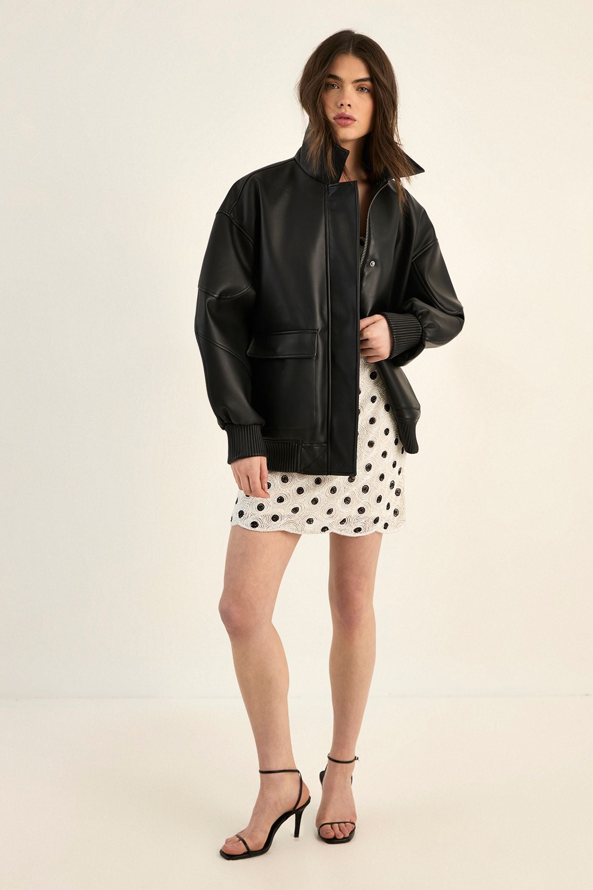 https://mediahub.prettylittlething.com/bgg28498_white_xl_1