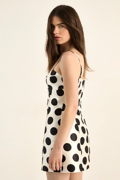 https://mediahub.prettylittlething.com/bgg28555_mono_xl_3