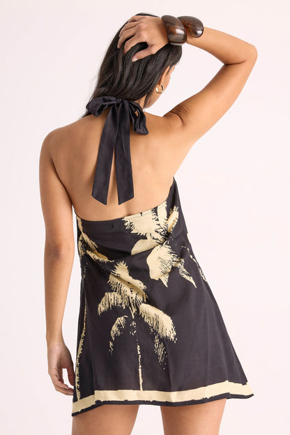 https://mediahub.prettylittlething.com/bgg28568_black_xl_2