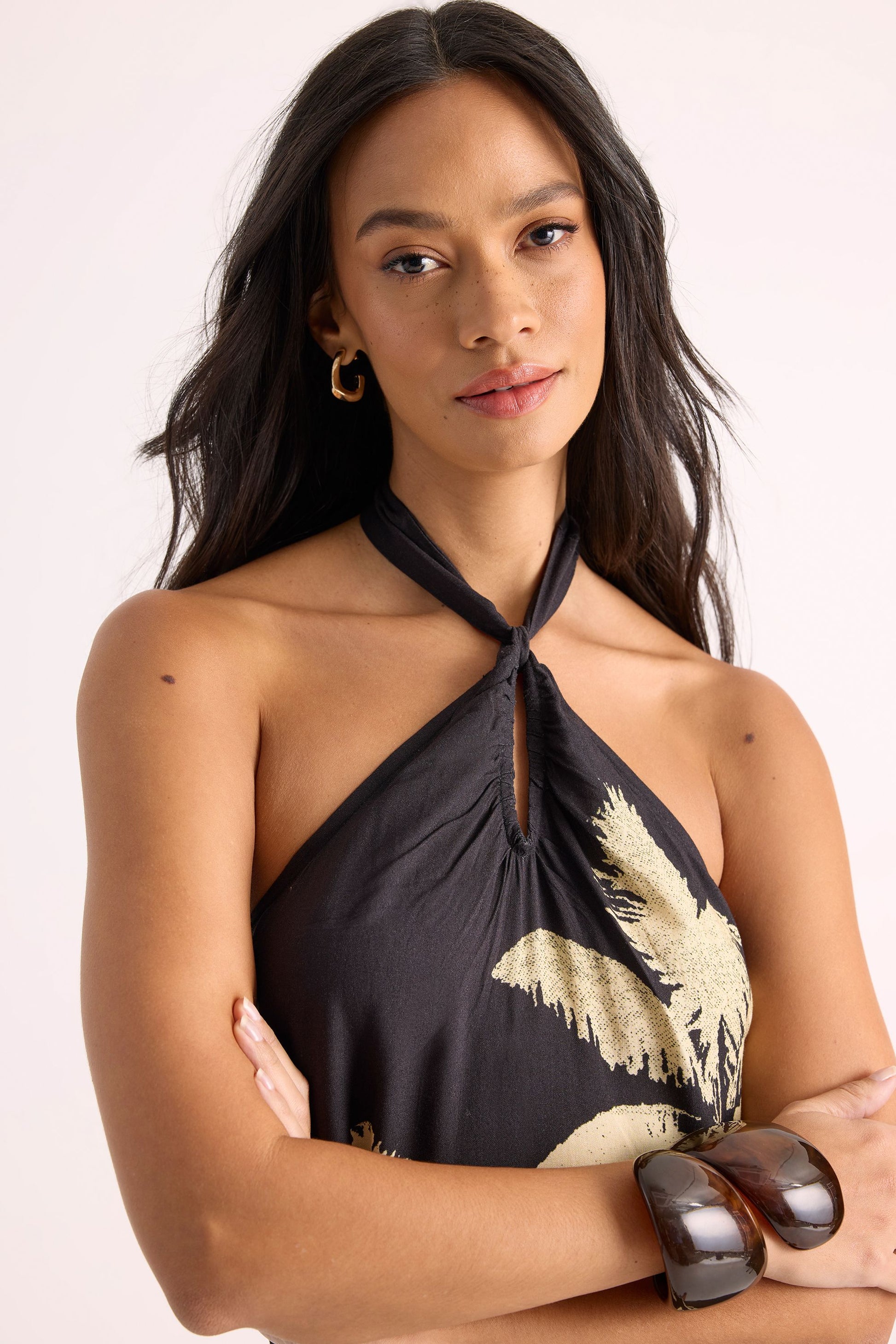 https://mediahub.prettylittlething.com/bgg28568_black_xl_3