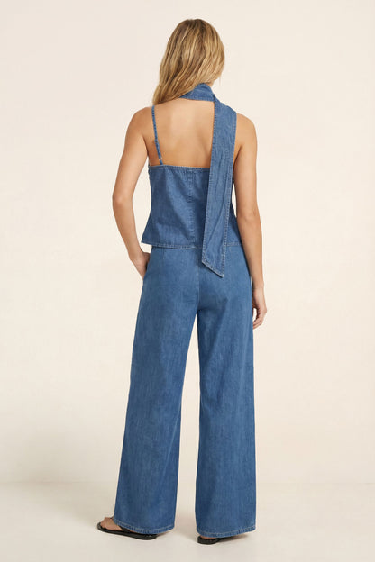 https://mediahub.prettylittlething.com/bgg28572_mid%20wash_xl_2