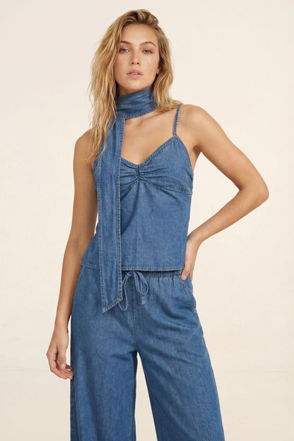 https://mediahub.prettylittlething.com/bgg28573_mid%20wash_xl_3