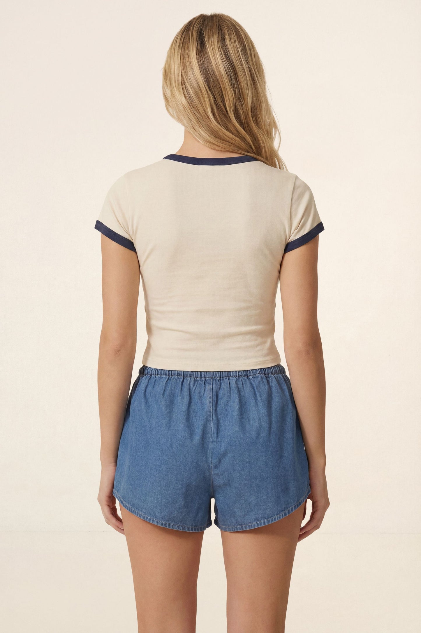 https://mediahub.prettylittlething.com/bgg28574_mid%20wash_xl_2