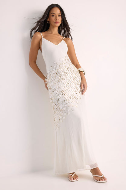 https://mediahub.prettylittlething.com/bgg28581_ivory_xl