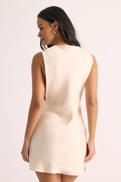 https://mediahub.prettylittlething.com/bgg28583_champagne_xl_2