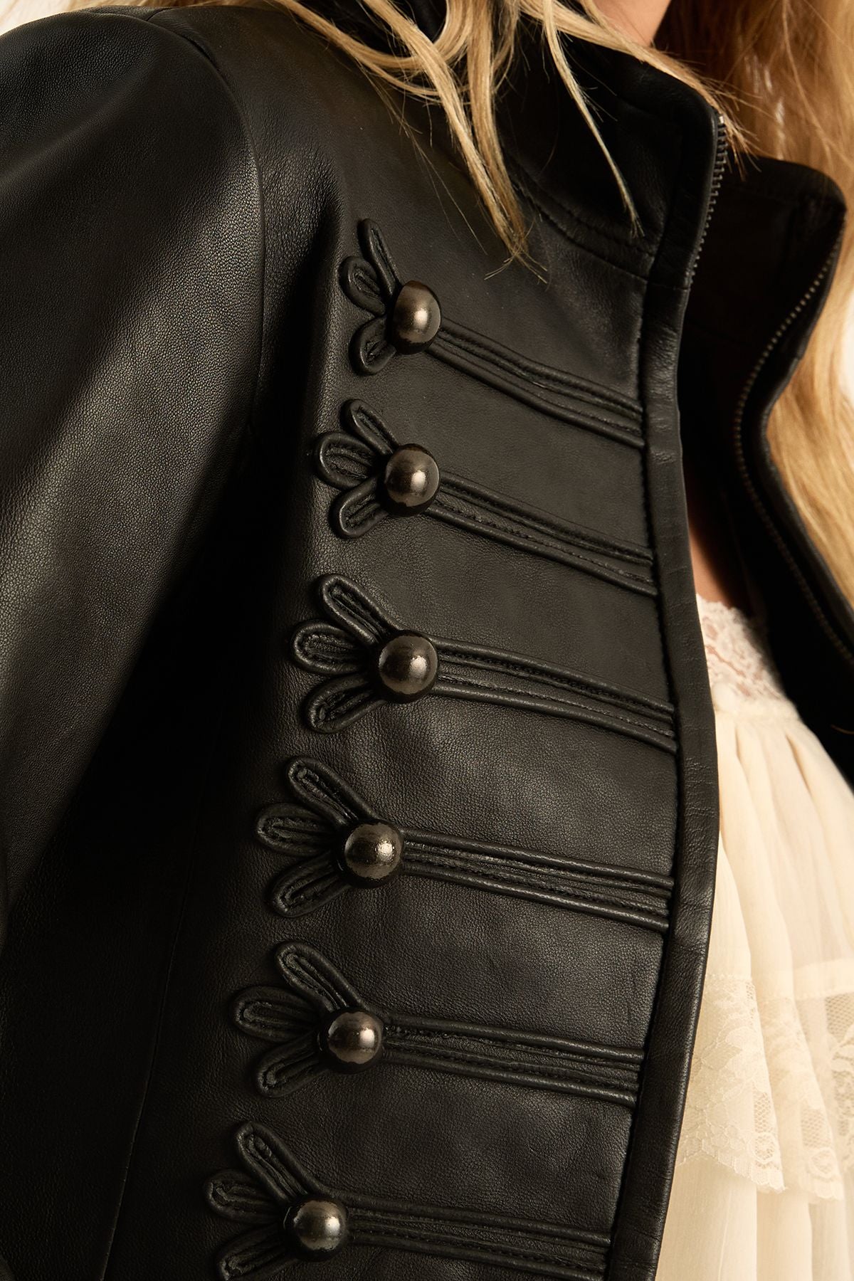 https://mediahub.prettylittlething.com/bgg28621_black_xl_4