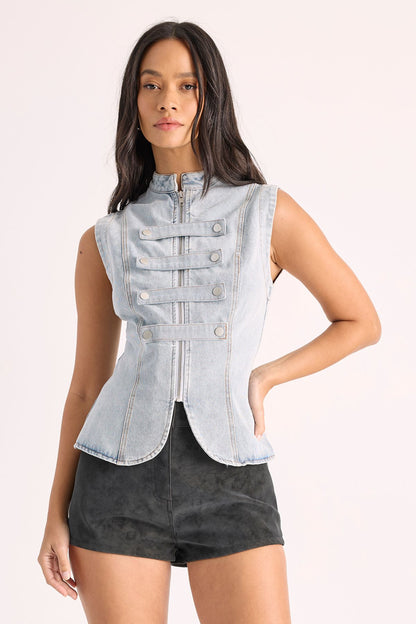 https://mediahub.prettylittlething.com/bgg28623_bleach%20wash_xl_3