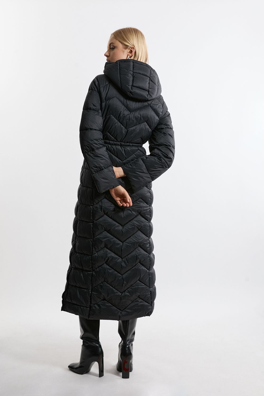 https://mediahub.prettylittlething.com/bkk19097_black_xl_5