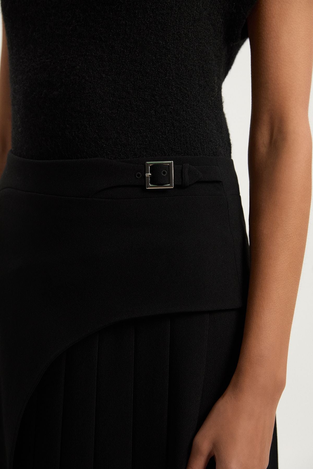 https://mediahub.prettylittlething.com/bkk26940_black_xl_4