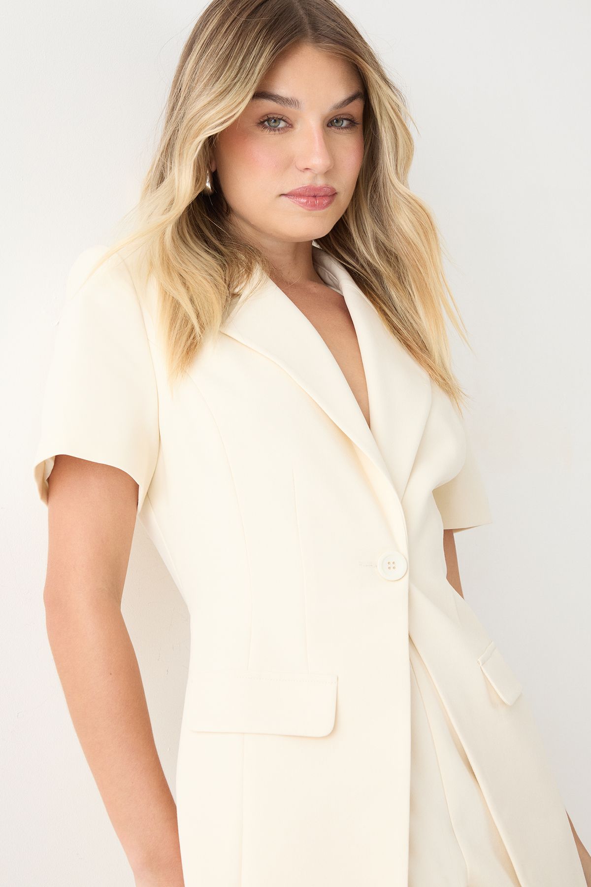 https://mediahub.prettylittlething.com/bpp06874_cream_xl_3