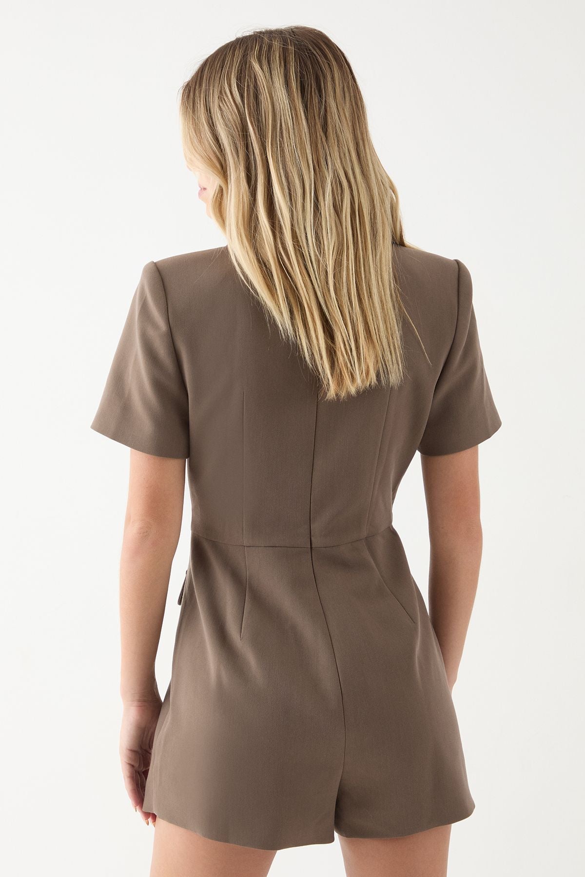 https://mediahub.prettylittlething.com/bpp06874_taupe_xl_2