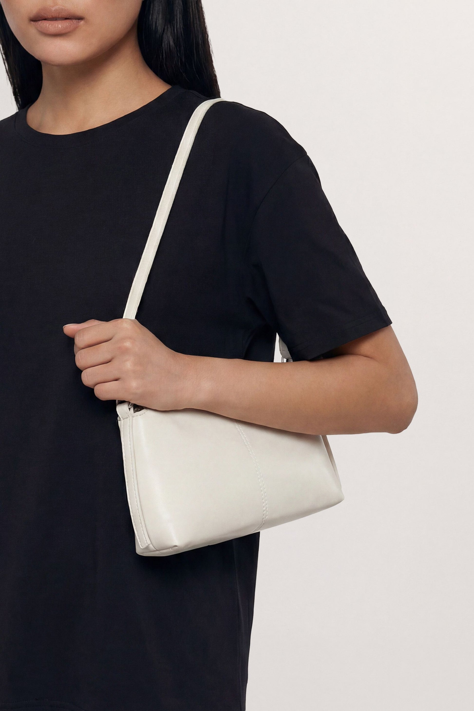 https://mediahub.prettylittlething.com/bpp07336_beige_xl