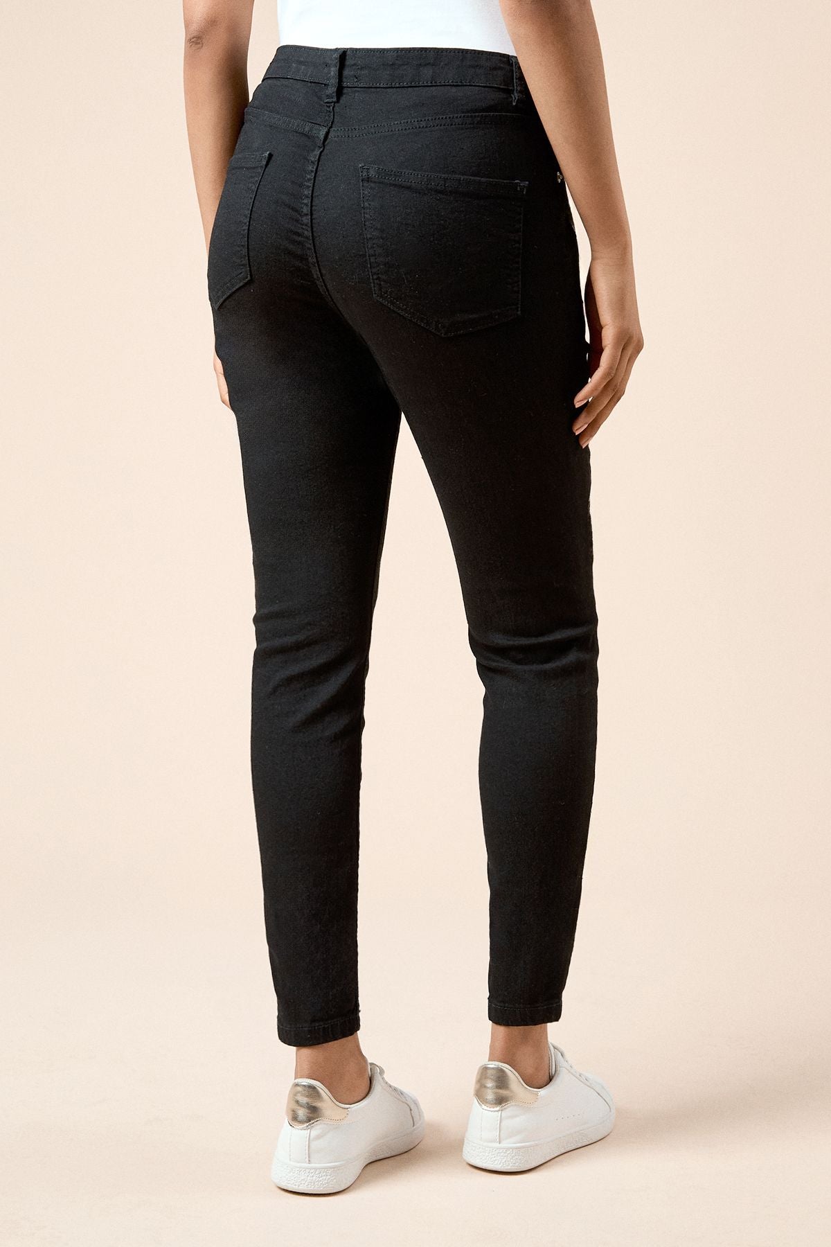 https://mediahub.prettylittlething.com/bqq14693_black_xl_2