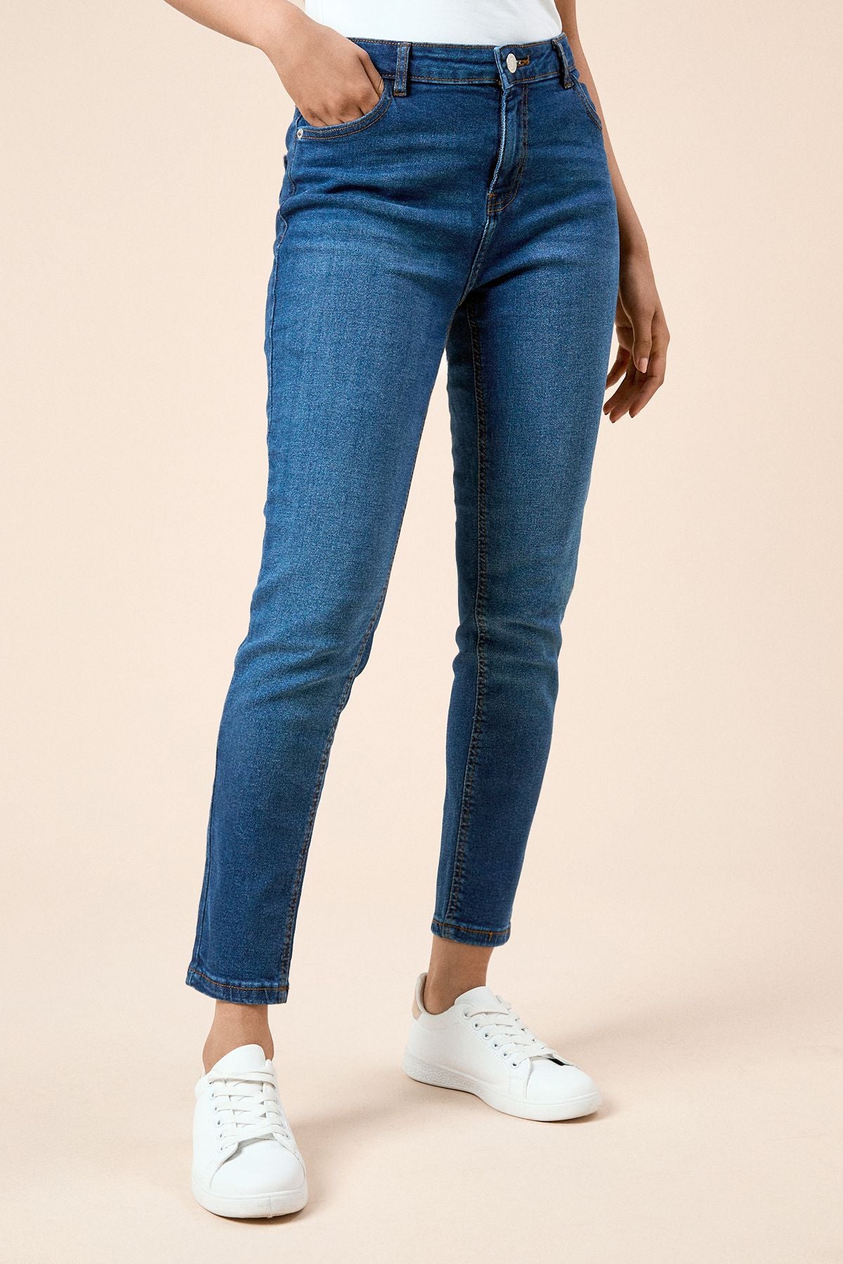 https://mediahub.prettylittlething.com/bqq14693_mid%20wash_xl_1