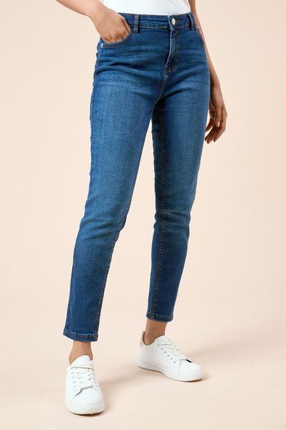 https://mediahub.prettylittlething.com/bqq14693_mid%20wash_xl_1