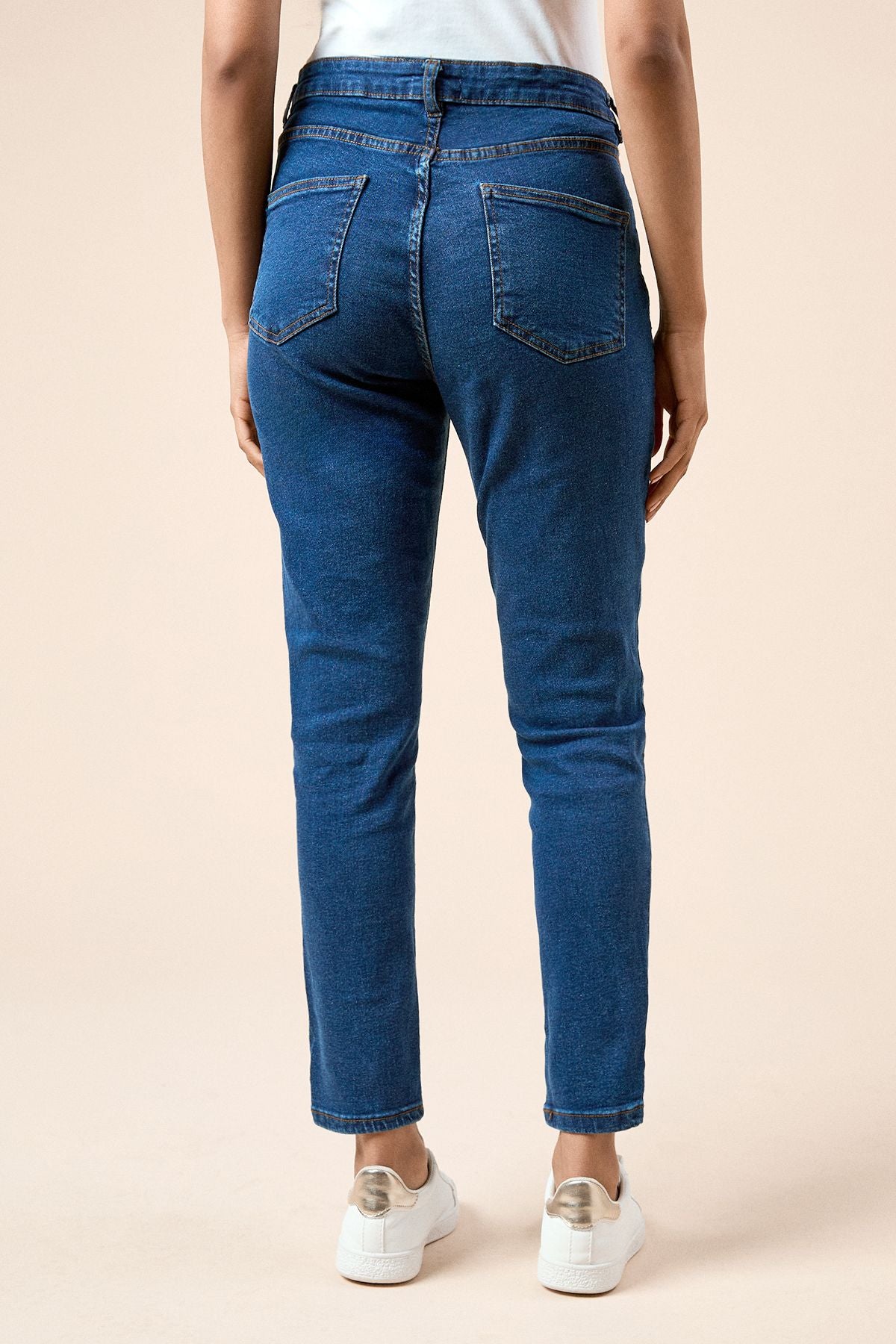 https://mediahub.prettylittlething.com/bqq14693_mid%20wash_xl_2