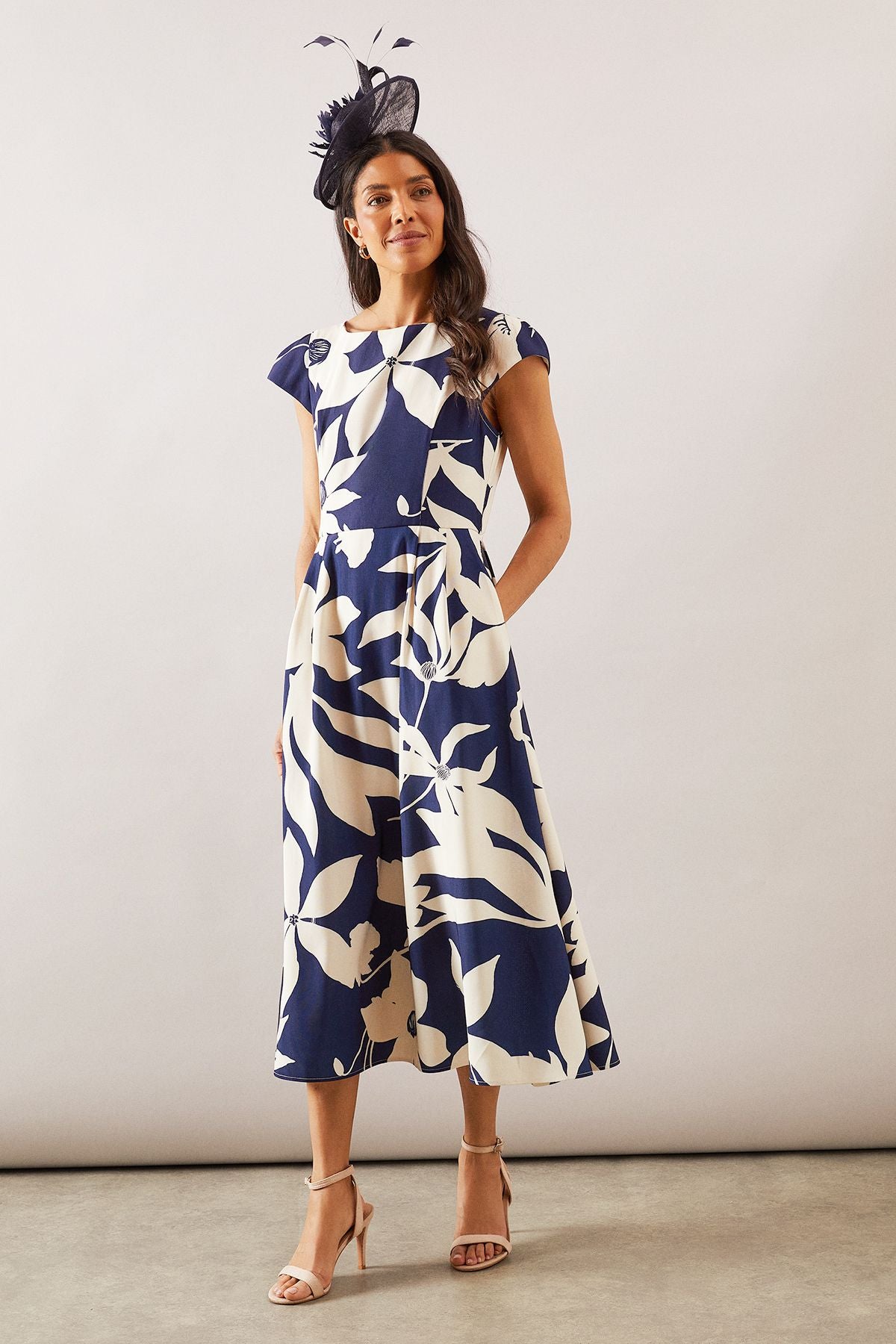 https://mediahub.prettylittlething.com/byy15447_navy_xl