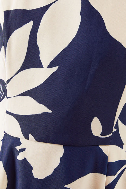 https://mediahub.prettylittlething.com/byy15447_navy_xl_4