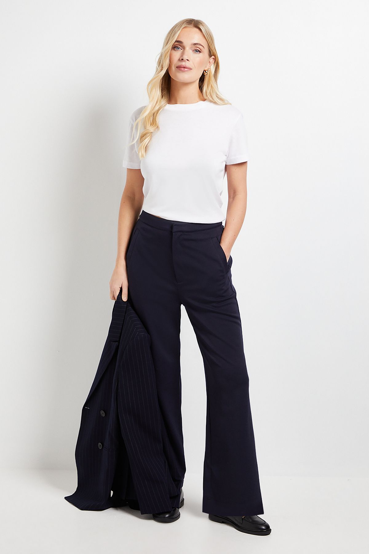 https://mediahub.prettylittlething.com/byy17309_navy_xl_3