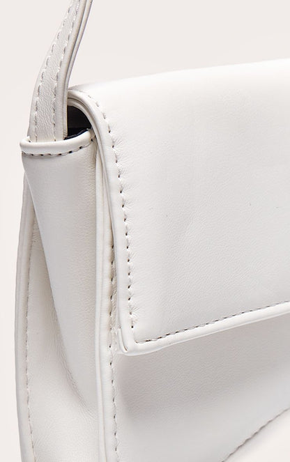 https://mediahub.prettylittlething.com/cmf6176_white_xl_3