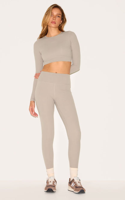 https://mediahub.prettylittlething.com/cmk1090_taupe_xl