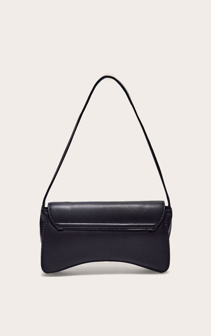 https://mediahub.prettylittlething.com/cmo4899_black_xl_2