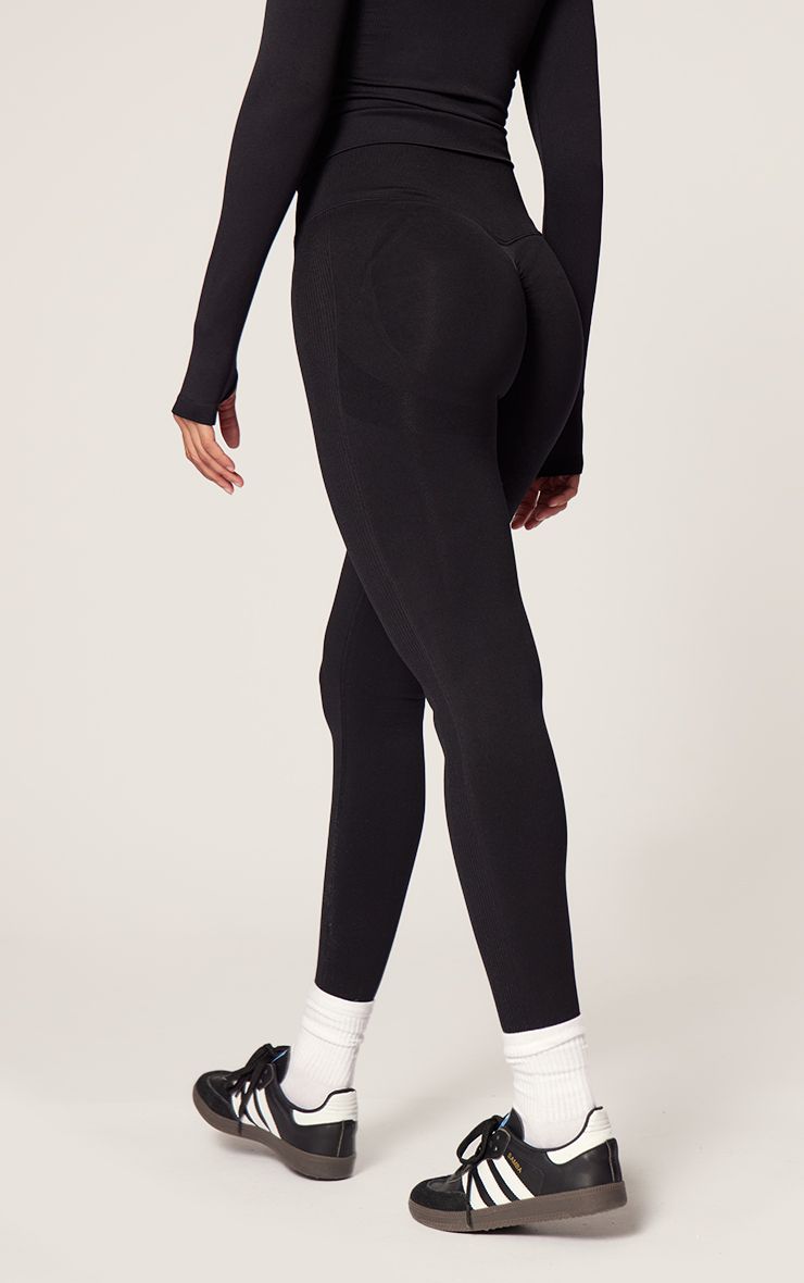 https://mediahub.prettylittlething.com/cmo9426_black_xl_2