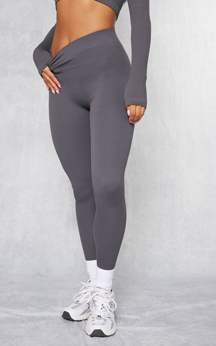 https://mediahub.prettylittlething.com/cmt5044_charcoal%20grey_xl_1