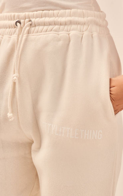 https://mediahub.prettylittlething.com/cne5277_off%20white_xl_3