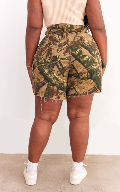 https://mediahub.prettylittlething.com/cne7428_khaki_xl_2