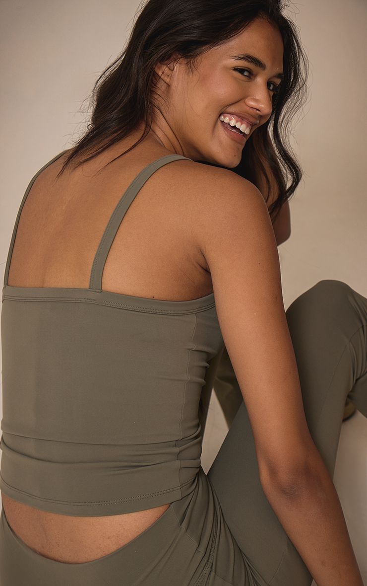 https://mediahub.prettylittlething.com/cnf1031_olive_xl_1