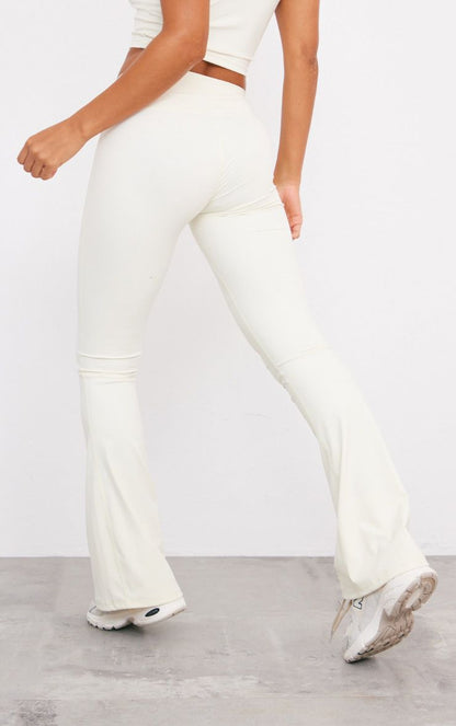 https://mediahub.prettylittlething.com/cnf7400_cream_xl_3