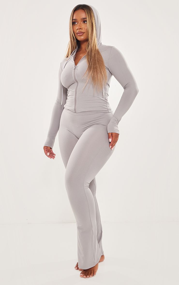 https://mediahub.prettylittlething.com/cng0592_grey_xl_2