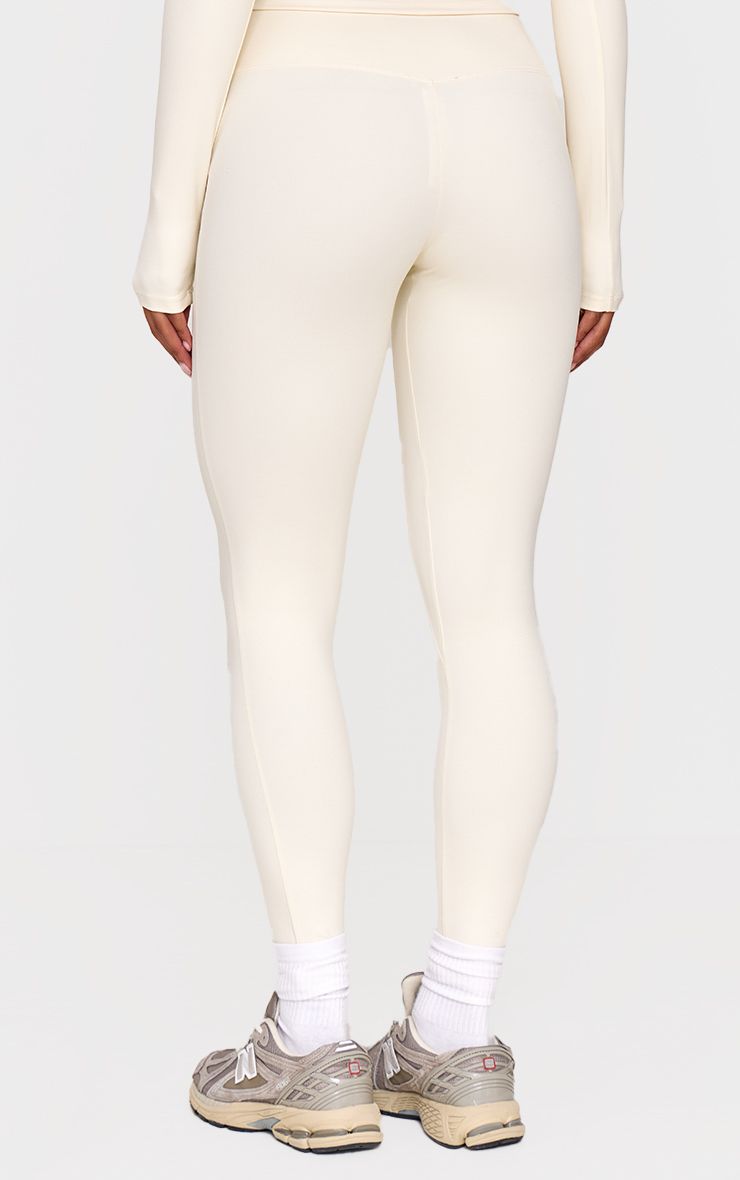 https://mediahub.prettylittlething.com/cng4266_cream_xl_2
