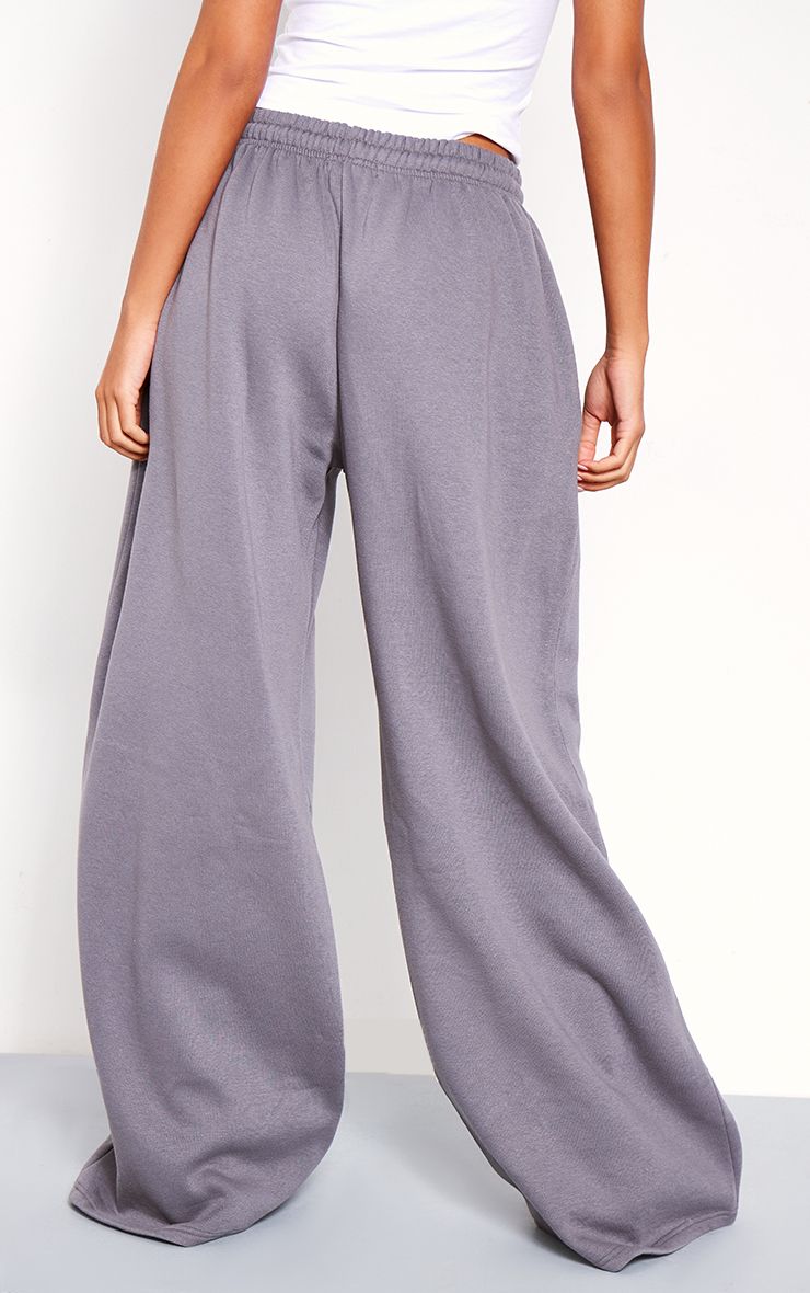 https://mediahub.prettylittlething.com/cng9067_charcoal_xl_2