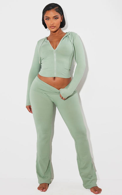 https://mediahub.prettylittlething.com/cnh4394_sage%20green_xl