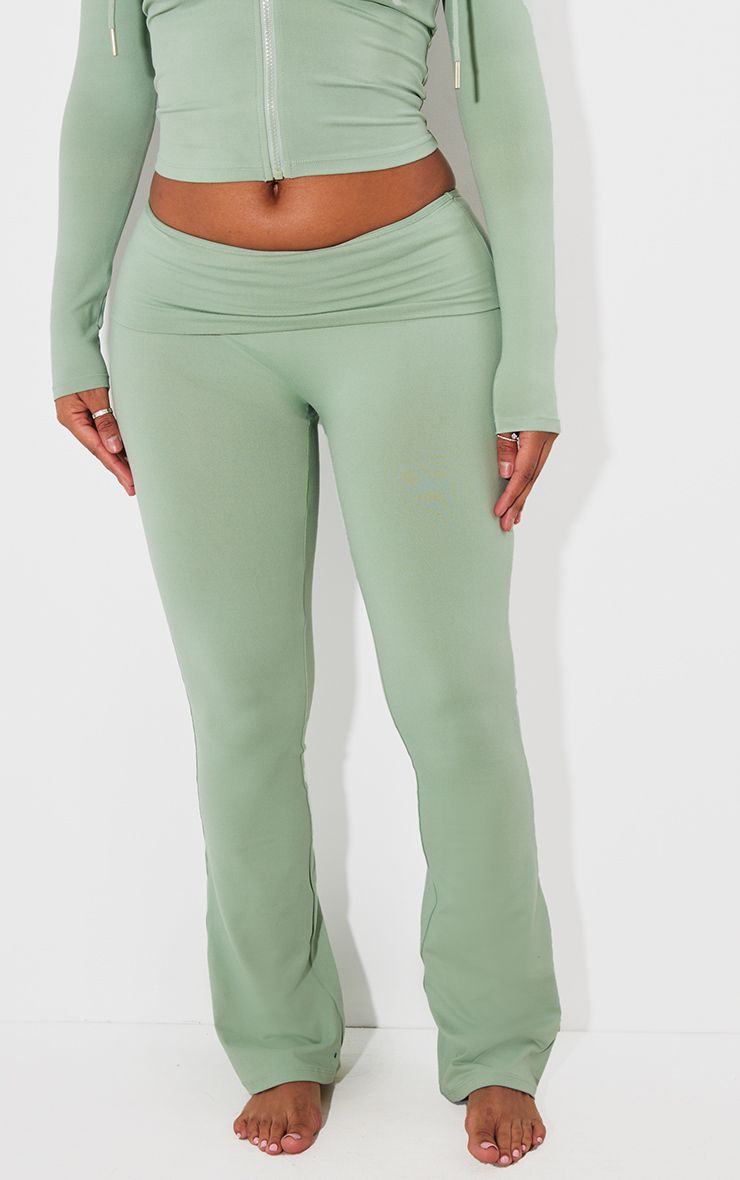 https://mediahub.prettylittlething.com/cnh4394_sage%20green_xl_1