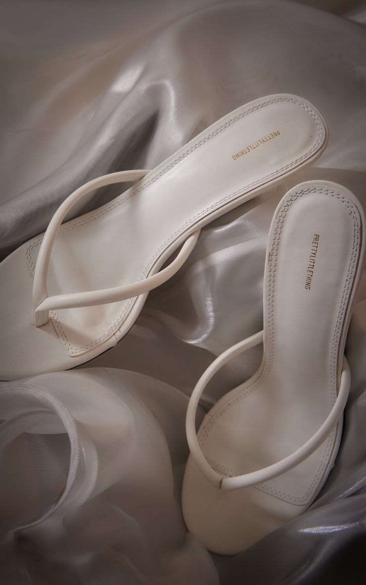 https://mediahub.prettylittlething.com/cnh7032_white_xl_2