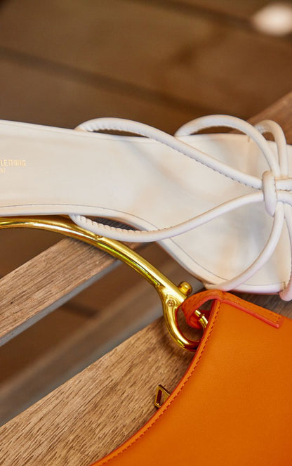 https://mediahub.prettylittlething.com/cnh8734_white_xl_2