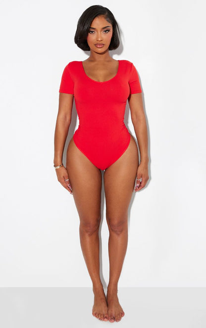 https://mediahub.prettylittlething.com/cni3059_bright%20red_xl_2