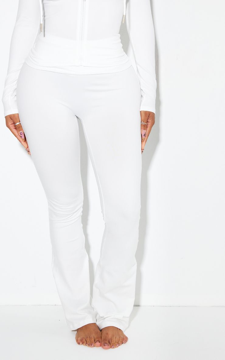 https://mediahub.prettylittlething.com/cnj0235_white_xl_1