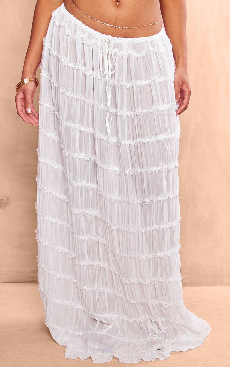 https://mediahub.prettylittlething.com/cnj0746_white_xl_1
