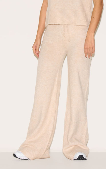 https://mediahub.prettylittlething.com/cnj1322_oatmeal_xl_1
